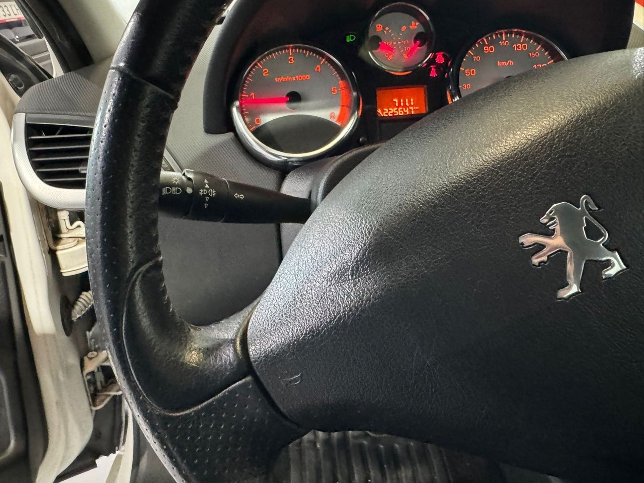 PEUGEOT 207 Sport 1.6 HDI 90