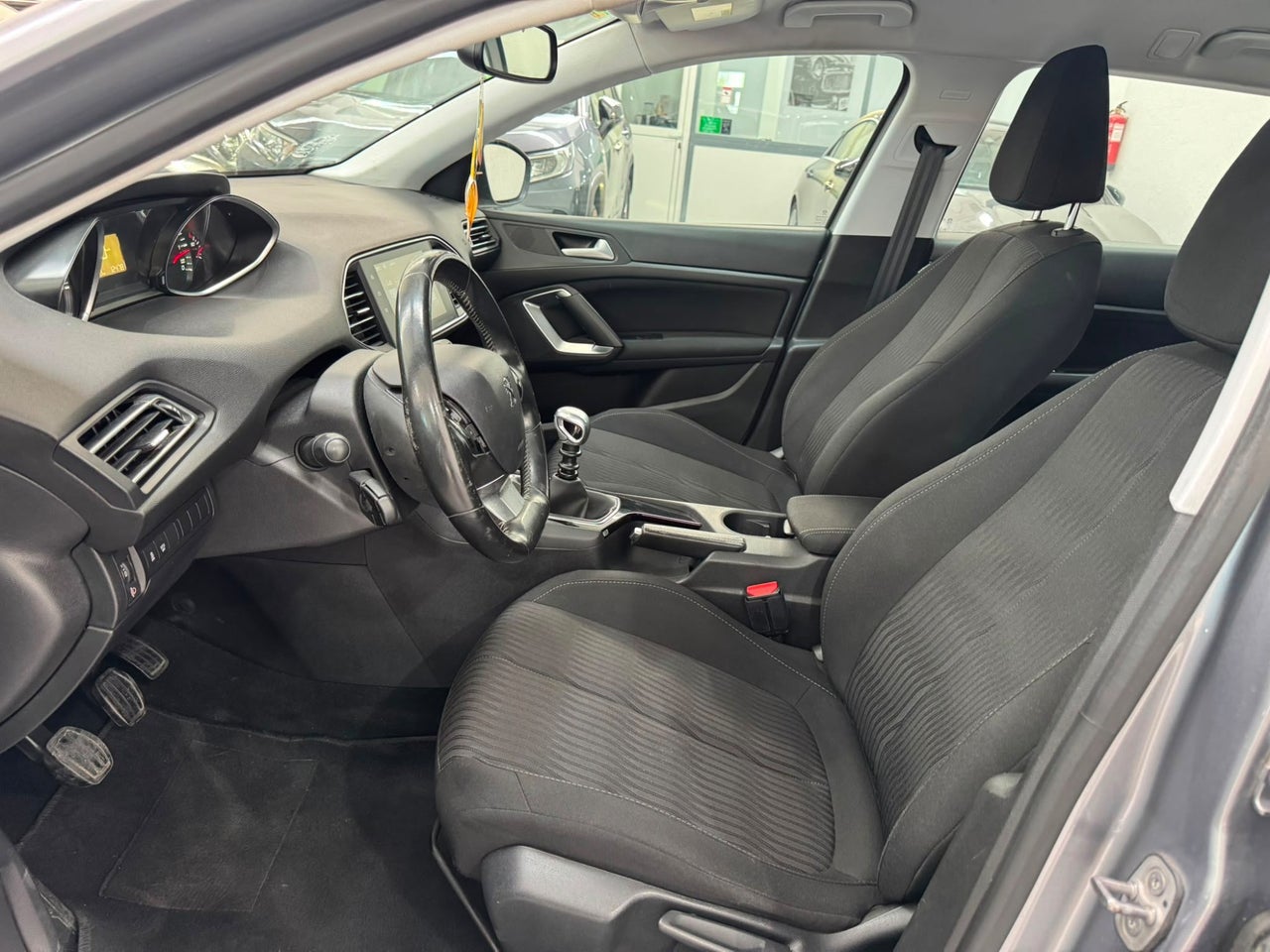 PEUGEOT 308 Nuevo 308 SW Active 1.6 eHDI 115