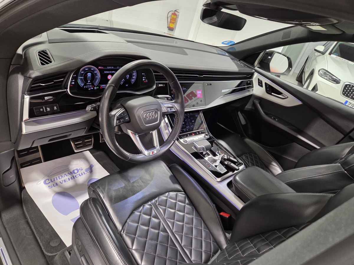 Audi Q8 AUDI Q8 BLACK LINE PLUS  55 TFSIe 280kW QUATTRO TRIPTRONIC (Hibrido Enchufable) 381CV  TECHO  SOLAR