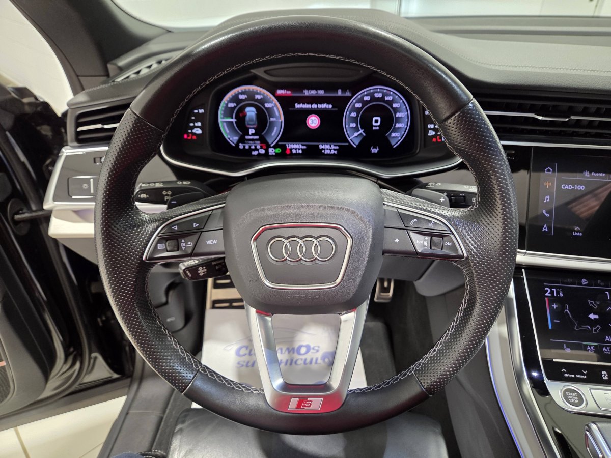 Audi Q8 AUDI Q8 BLACK LINE PLUS  55 TFSIe 280kW QUATTRO TRIPTRONIC (Hibrido Enchufable) 381CV  TECHO  SOLAR
