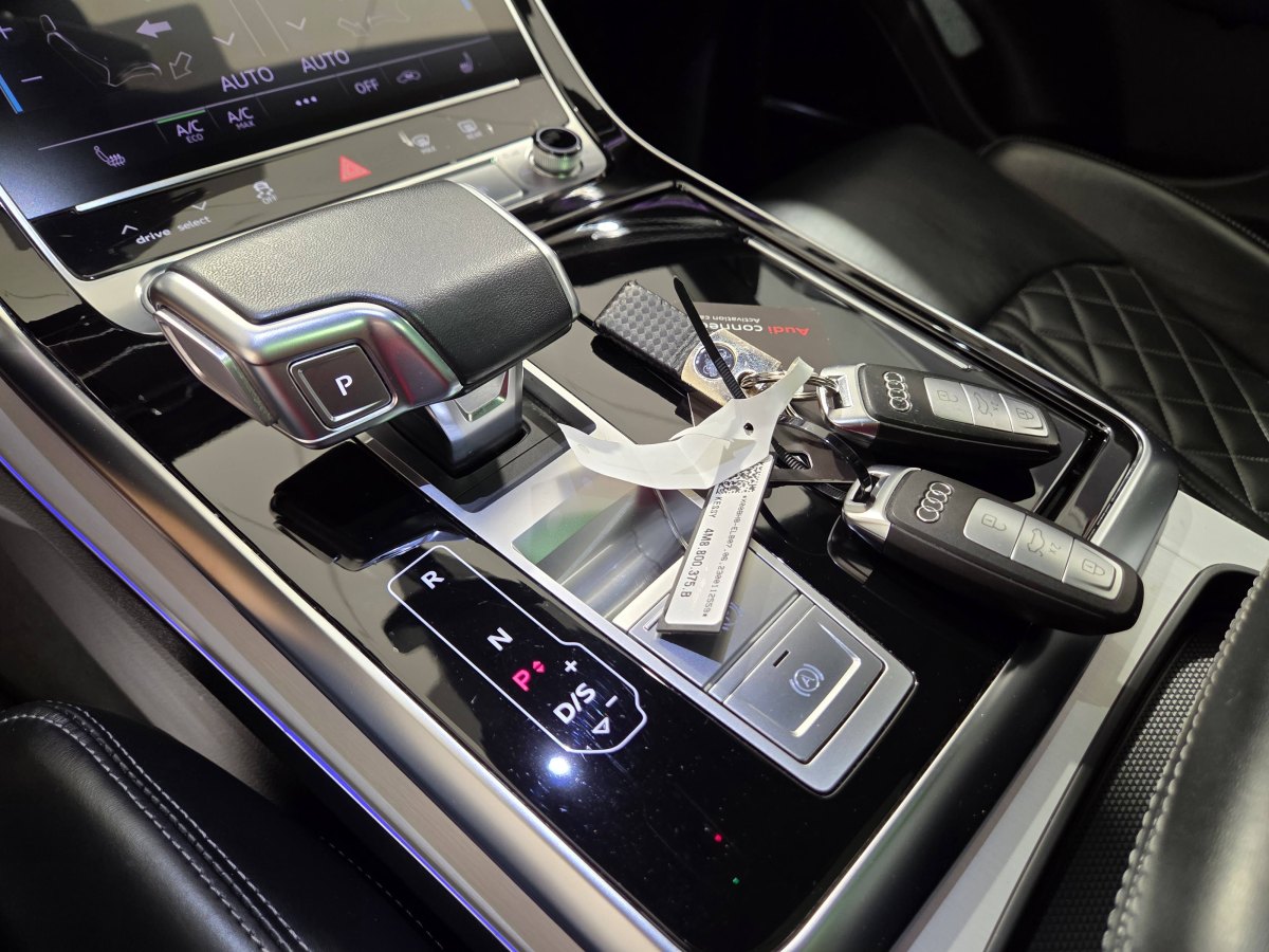 Audi Q8 AUDI Q8 BLACK LINE PLUS  55 TFSIe 280kW QUATTRO TRIPTRONIC (Hibrido Enchufable) 381CV  TECHO  SOLAR