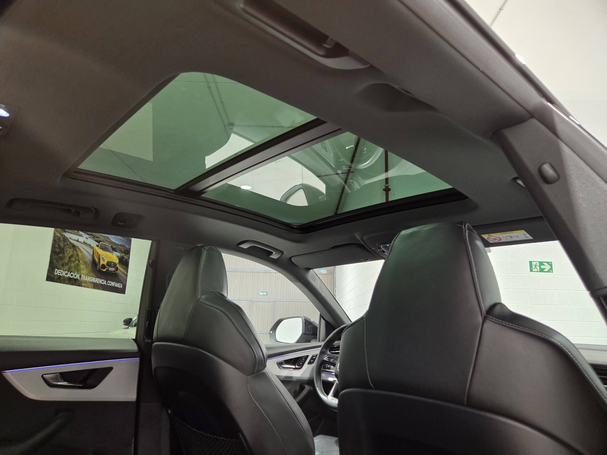 Audi Q8 AUDI Q8 BLACK LINE PLUS  55 TFSIe 280kW QUATTRO TRIPTRONIC (Hibrido Enchufable) 381CV  TECHO  SOLAR