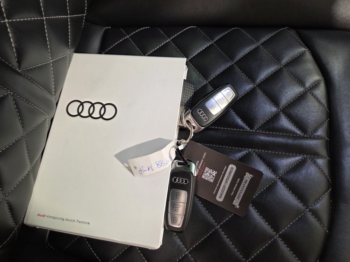 Audi Q8 AUDI Q8 BLACK LINE PLUS  55 TFSIe 280kW QUATTRO TRIPTRONIC (Hibrido Enchufable) 381CV  TECHO  SOLAR