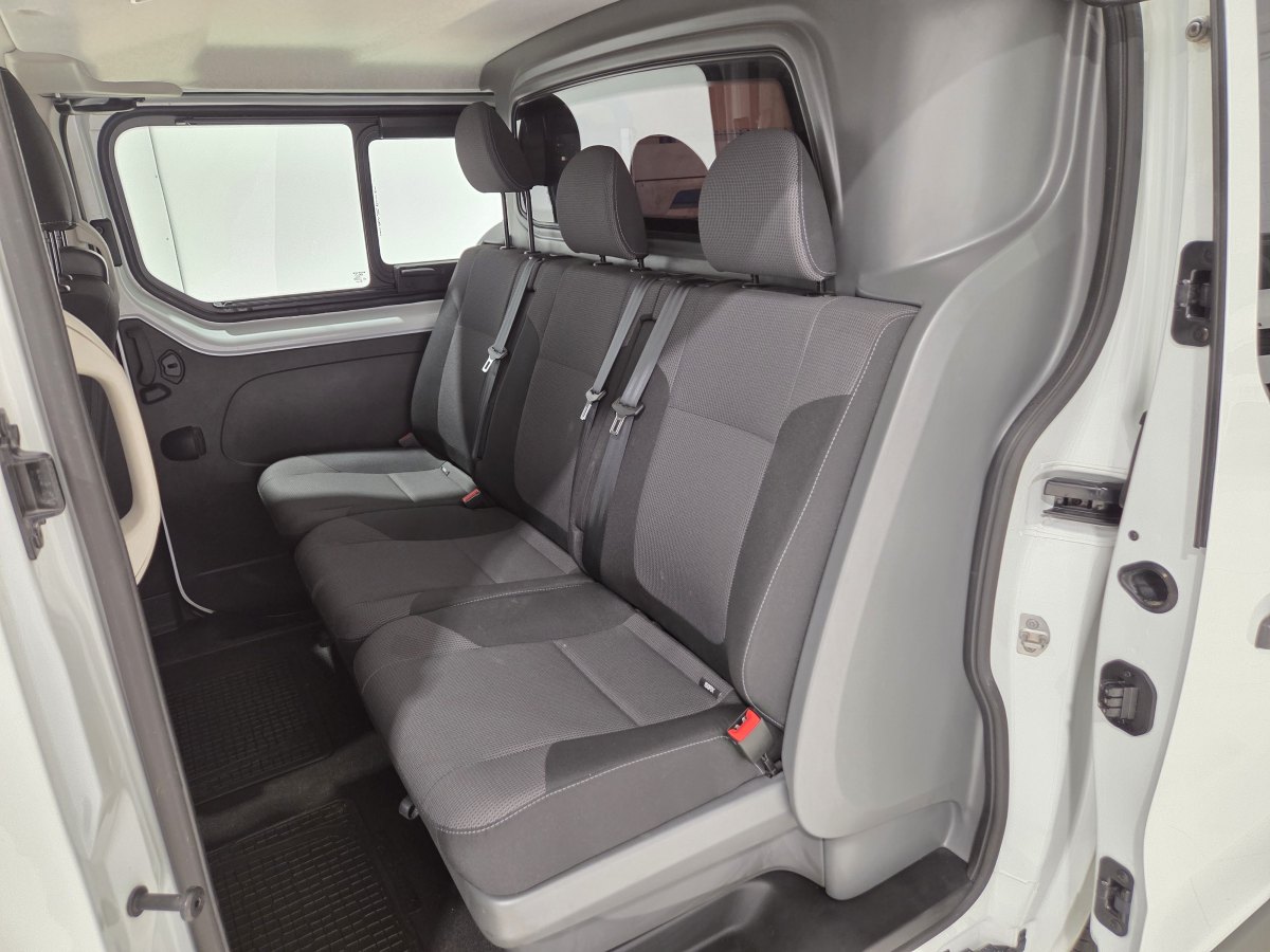Renault Trafic RENAULT TRAFIC KOMBI 6 5P Energy BluedCi 88 kW 120CV 6 PLAZAS