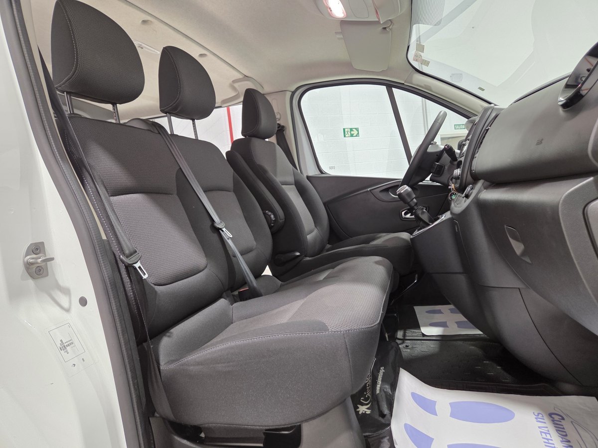 Renault Trafic RENAULT TRAFIC KOMBI 6 5P Energy BluedCi 88 kW 120CV 6 PLAZAS