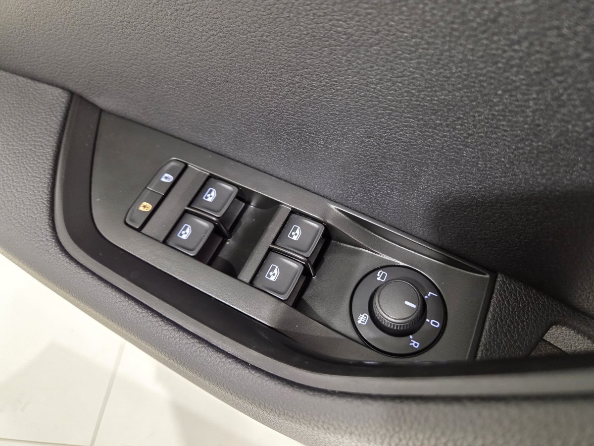 Skoda Superb SKODA SUPERB  5P COMBI 2.0 TDI 110KW (150CV) DSG AMBIT