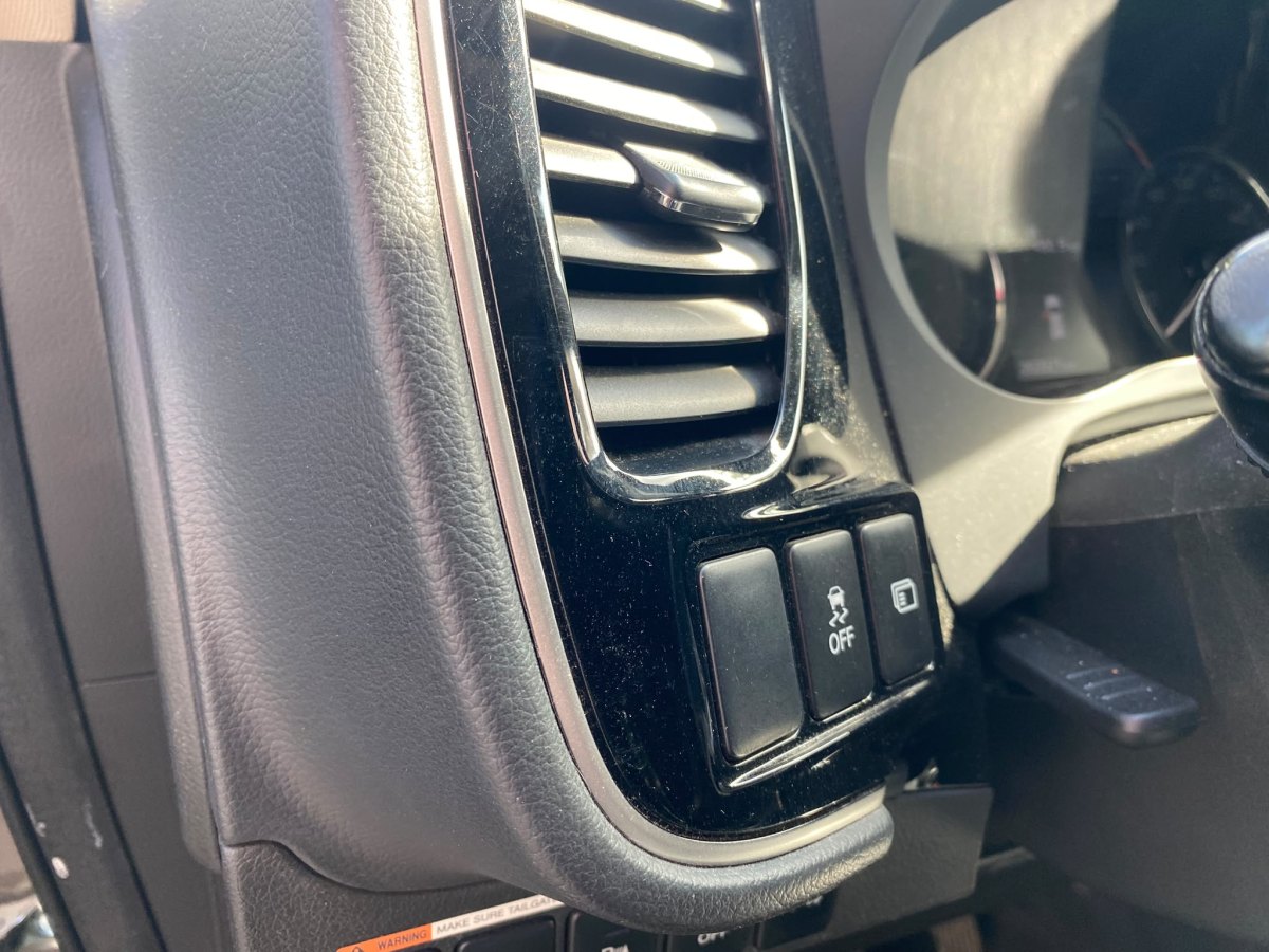 Mitsubishi Outlander 2.0 CVT 4WD PHEV 220 CV Intense