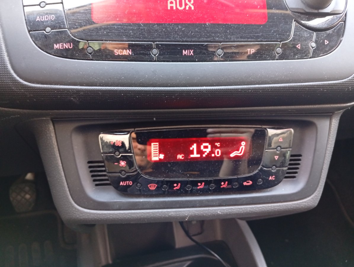 SEAT Ibiza 1.6 TDI 90 CV