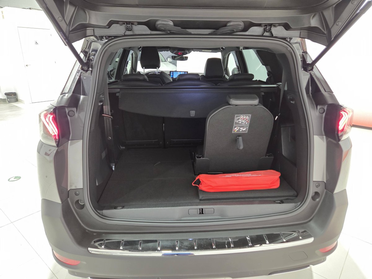 Peugeot 5008 PEUGEOT 5008  1.5 BLUE-HDI GT-Line EAT8  AUTOMATICO 7 PLAZAS
