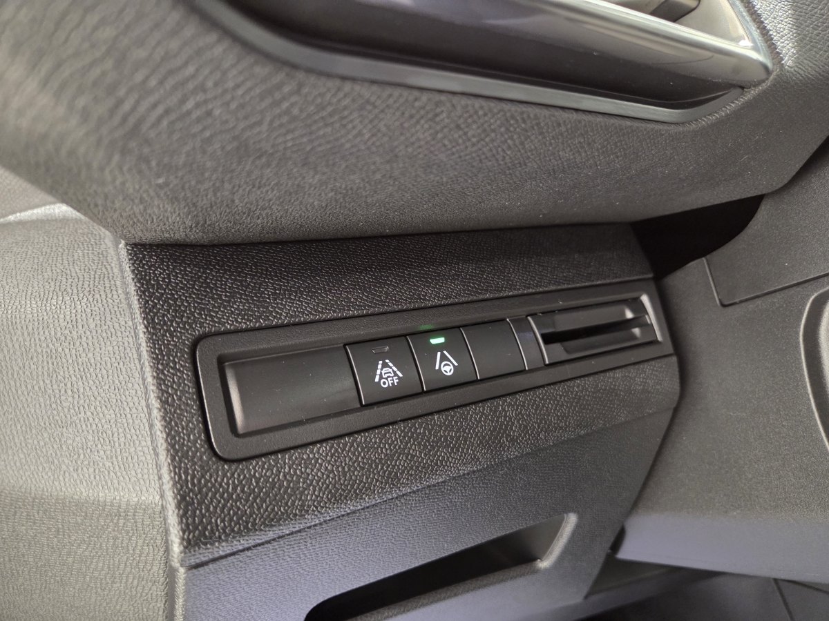 Peugeot 5008 PEUGEOT 5008  1.5 BLUE-HDI GT-Line EAT8  AUTOMATICO 7 PLAZAS