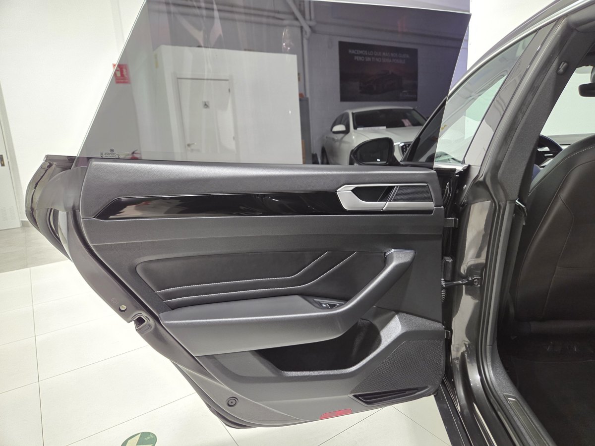 Volkswagen Arteon 2.0 TDI DSG 150 CV