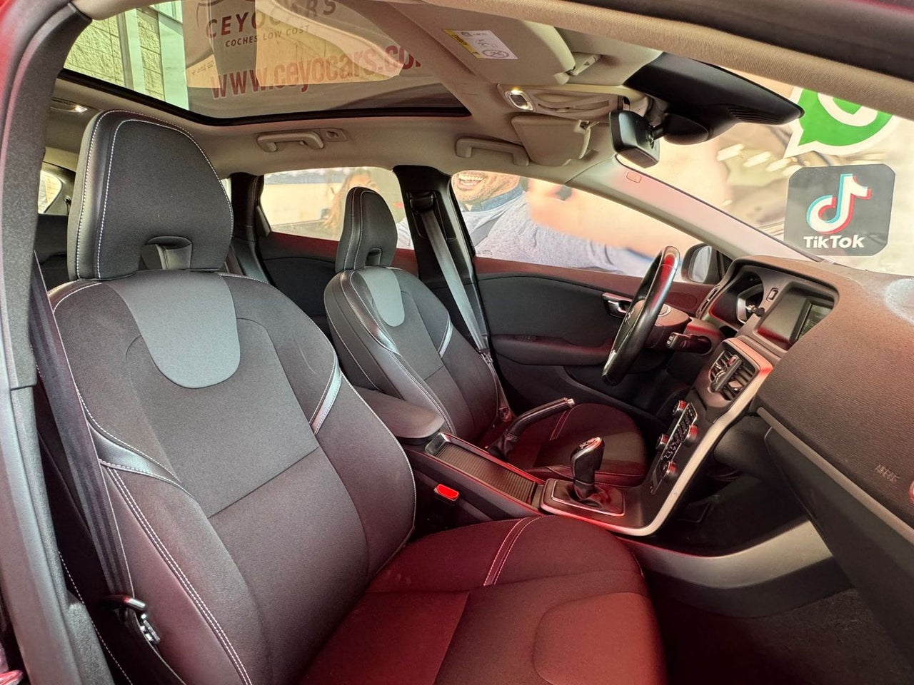 VOLVO V40 1.6 D2 Momentum Auto