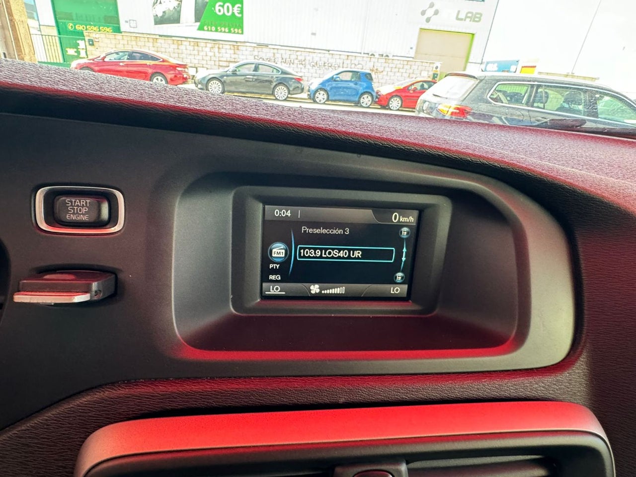 VOLVO V40 1.6 D2 Momentum Auto