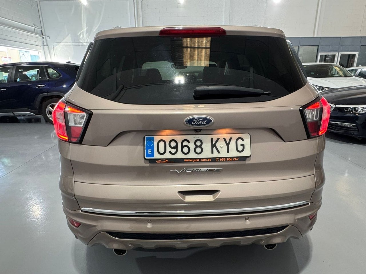 FORD Kuga Vignale 2.0 TDCi 132kW 4x4 PowerShift