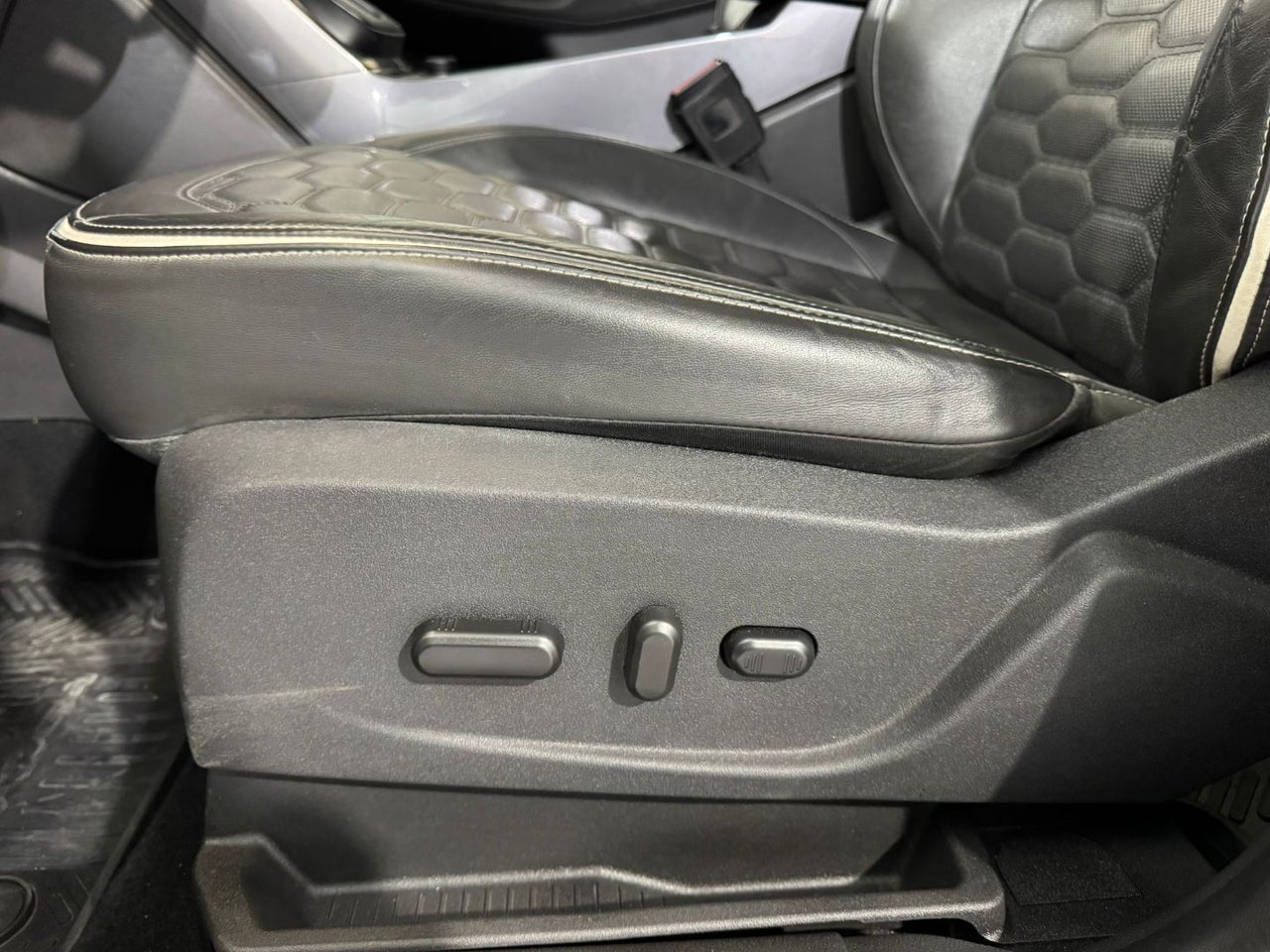 FORD Kuga Vignale 2.0 TDCi 132kW 4x4 PowerShift