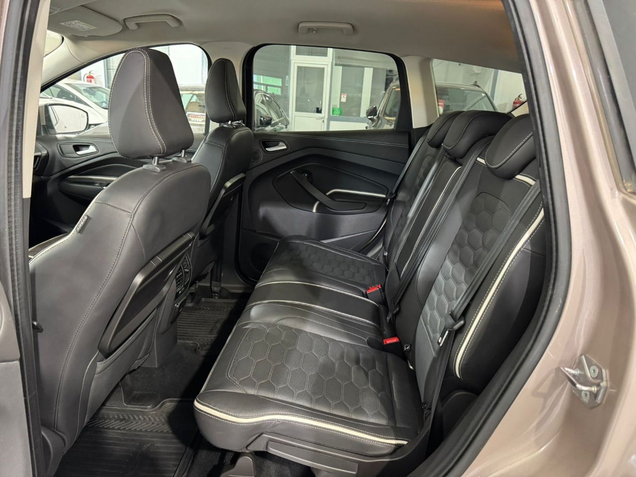 FORD Kuga Vignale 2.0 TDCi 132kW 4x4 PowerShift
