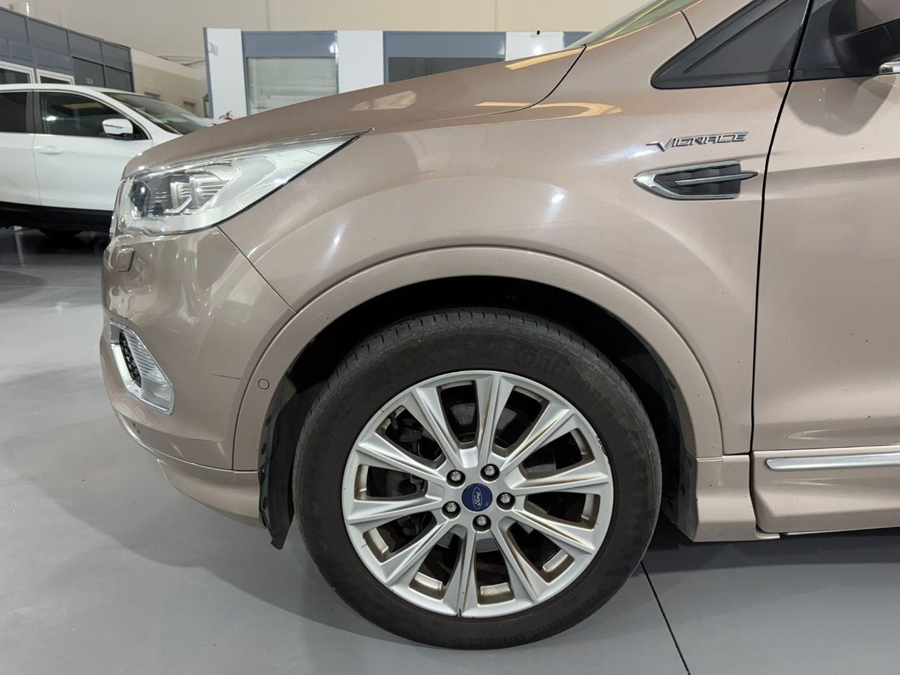 FORD Kuga Vignale 2.0 TDCi 132kW 4x4 PowerShift