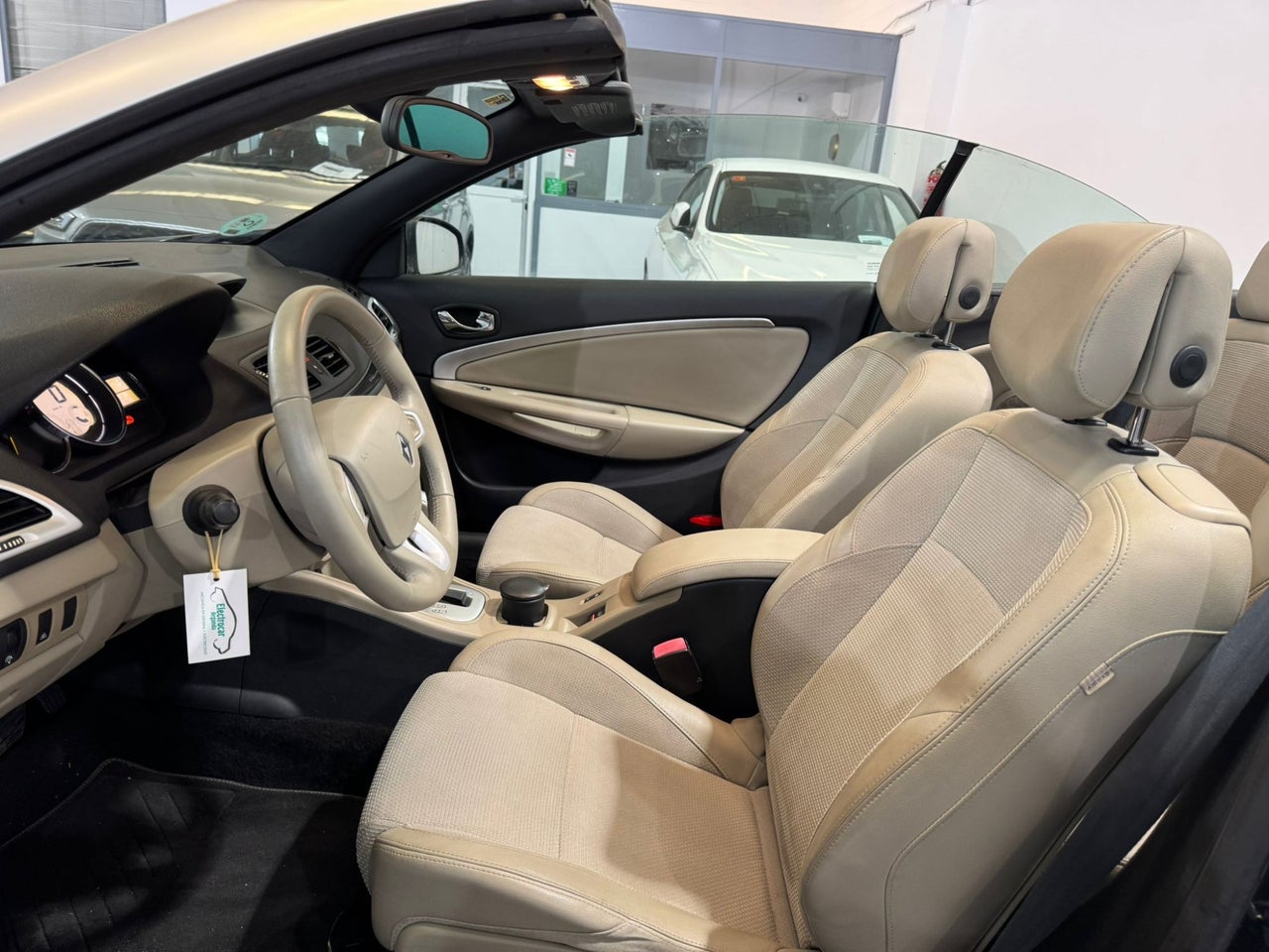 RENAULT Megane CoupeCabrio Priv. 2.0 16v 140 Aut. CVT