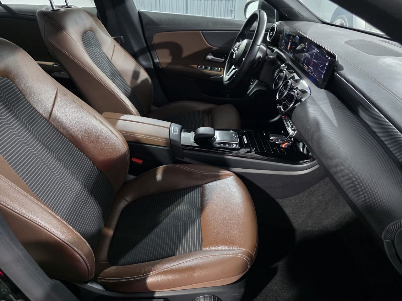 MERCEDES-BENZ CLA CLA 220 D DCT