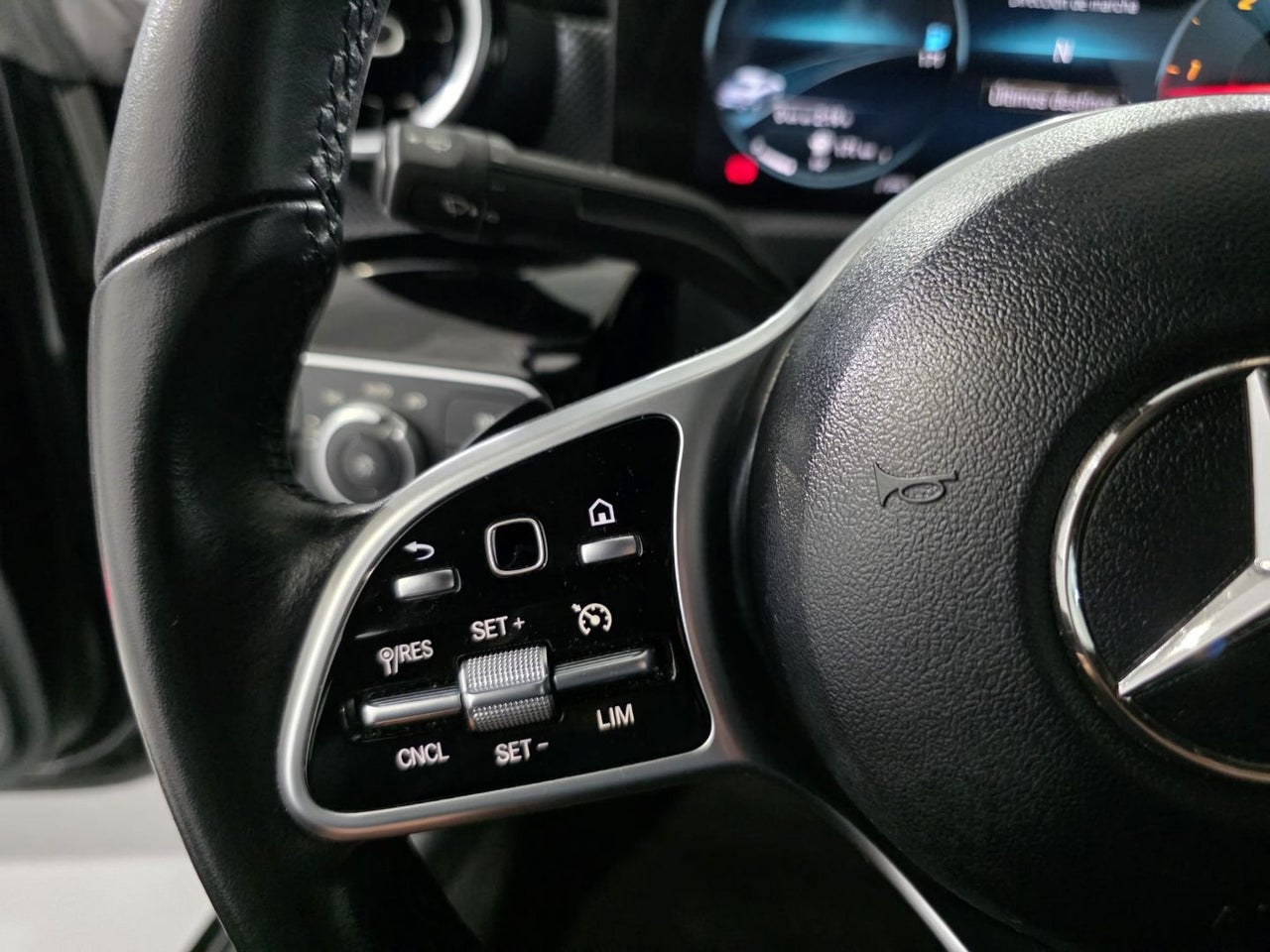 MERCEDES-BENZ CLA CLA 220 D DCT