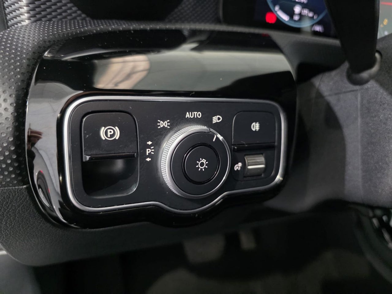 MERCEDES-BENZ CLA CLA 220 D DCT