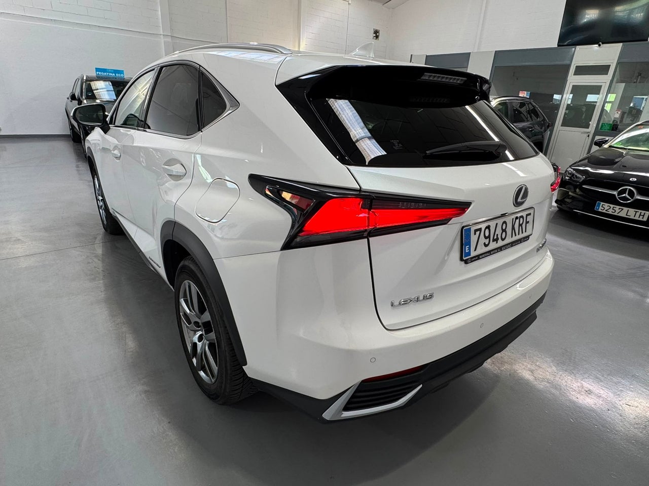 LEXUS NX 2.5 300h Executive Navigation 4WD
