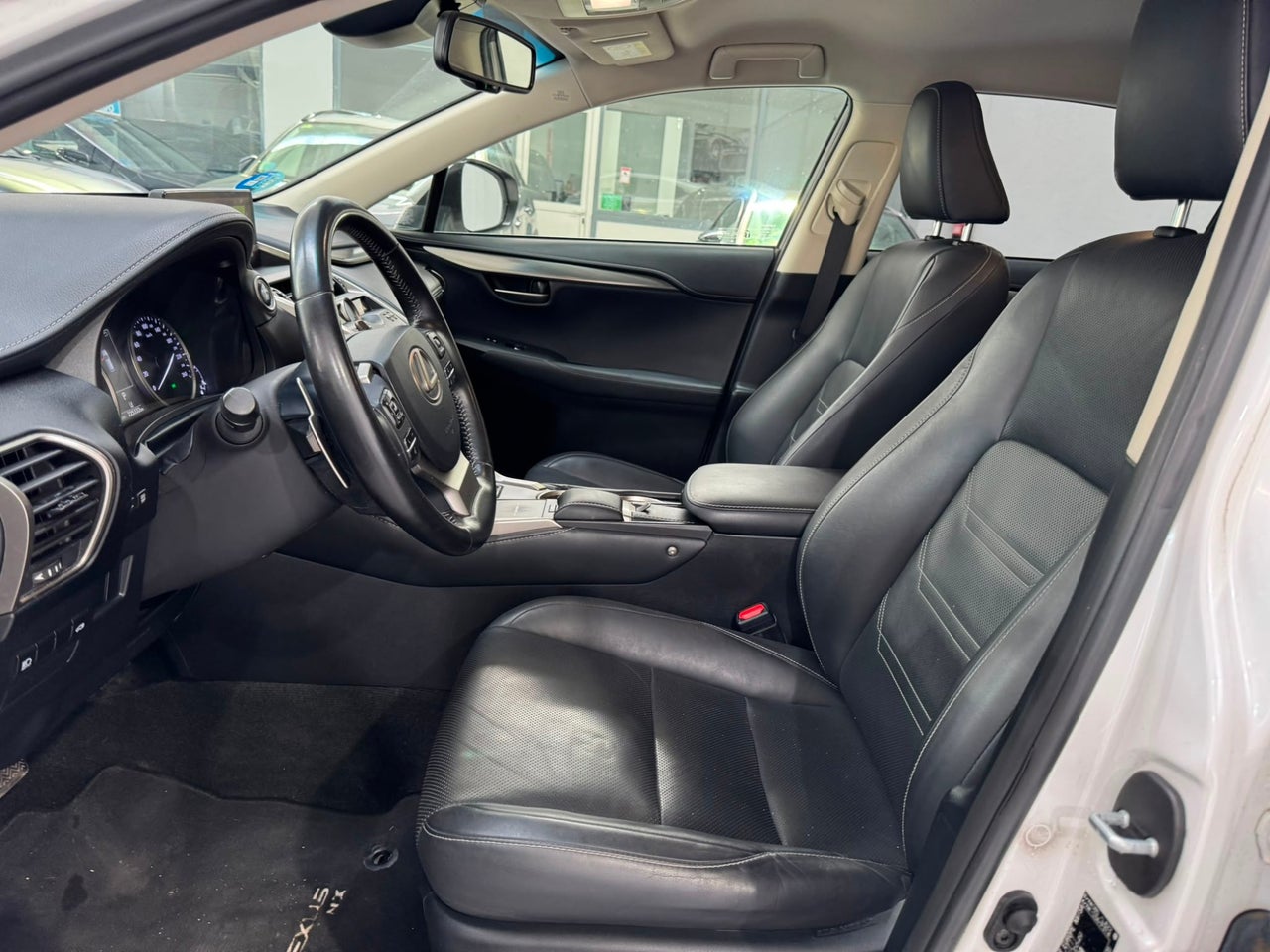 LEXUS NX 2.5 300h Executive Navigation 4WD