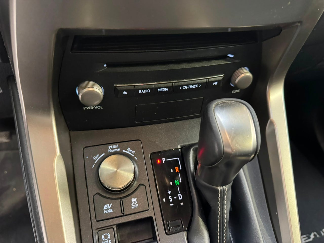 LEXUS NX 2.5 300h Executive Navigation 4WD