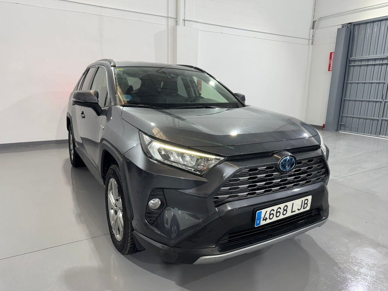 TOYOTA Rav4 2.5l 220H Advance