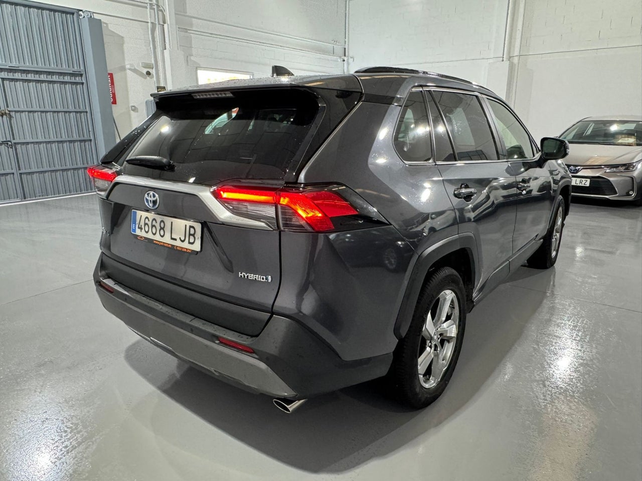 TOYOTA Rav4 2.5l 220H Advance