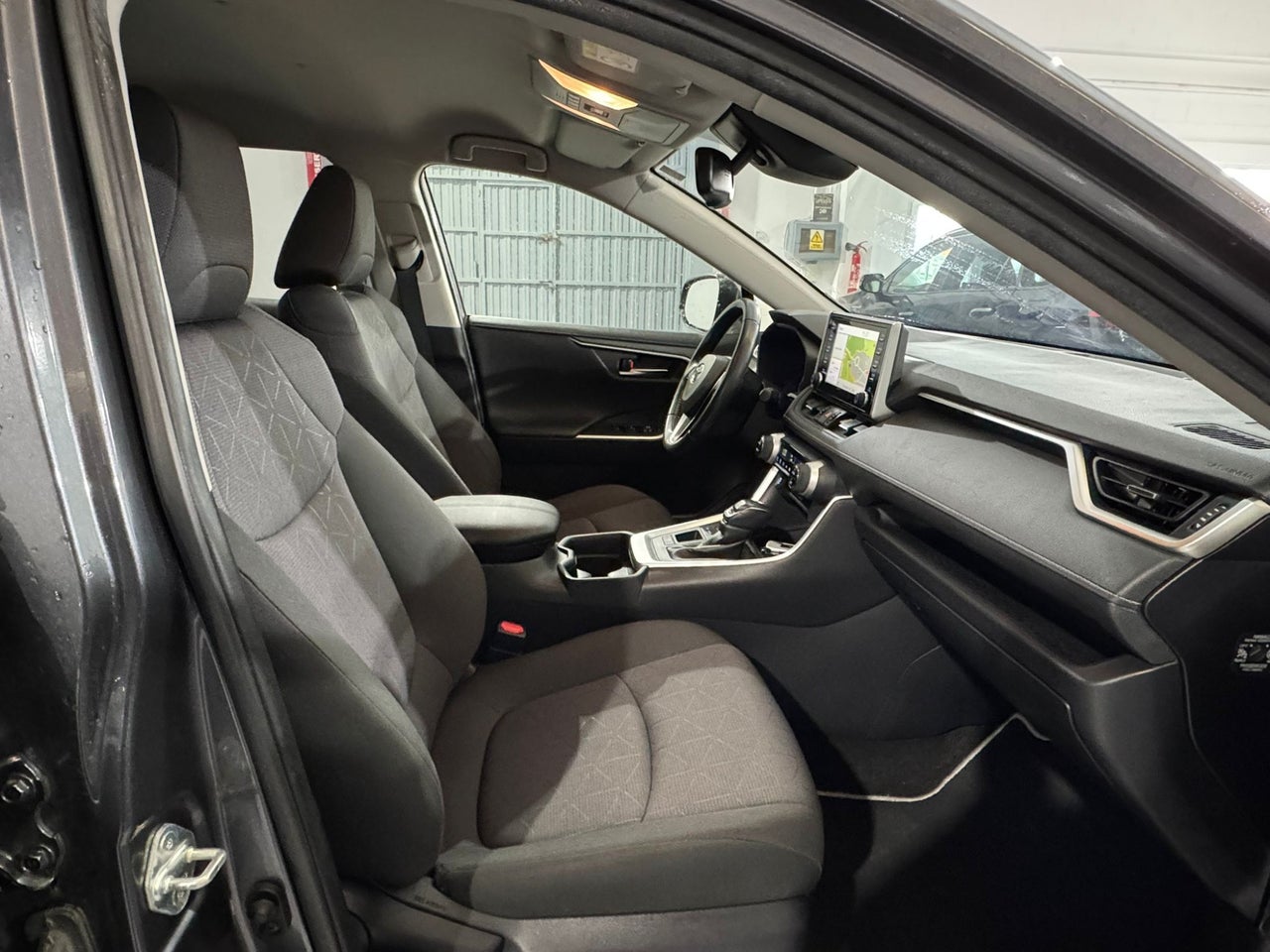 TOYOTA Rav4 2.5l 220H Advance