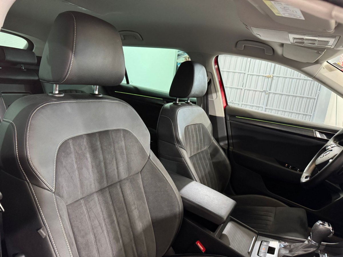 Skoda Superb Combi 2.0TDI 150CV Style DSG