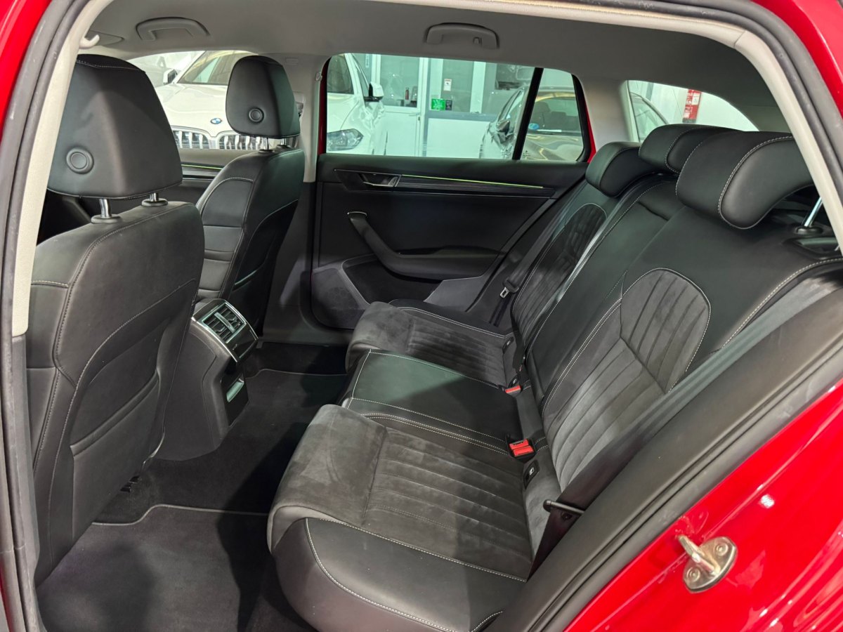 Skoda Superb Combi 2.0TDI 150CV Style DSG