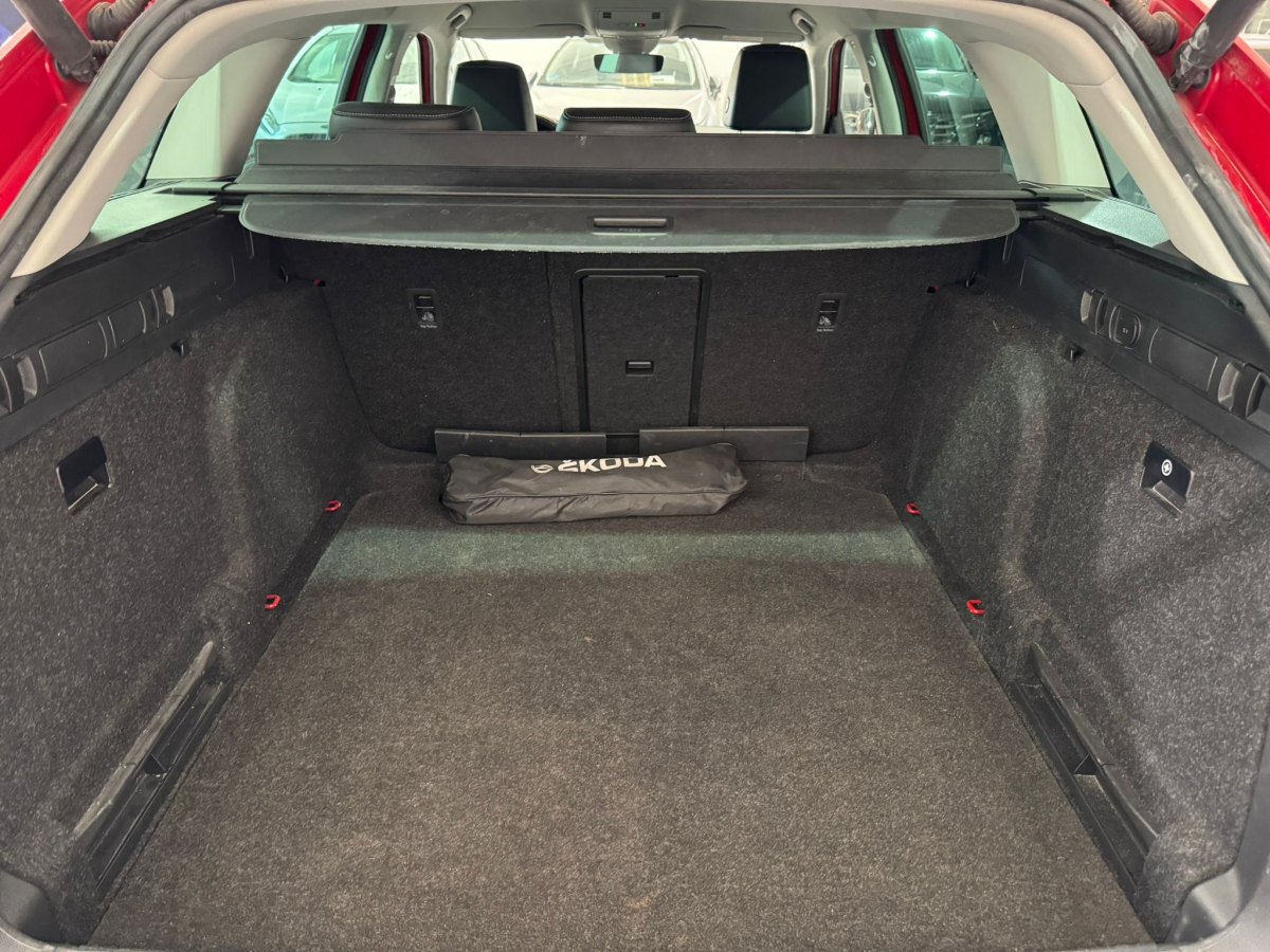 Skoda Superb Combi 2.0TDI 150CV Style DSG