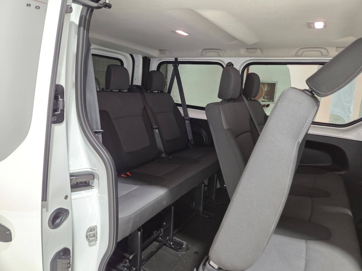 Renault Trafic RENAULT TRAFIC Combi 9 Energy Blue dCi 81 kW (110CV) 9 PLAZAS LARGO