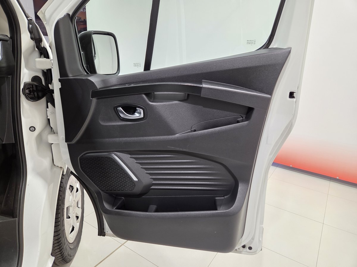 Renault Trafic RENAULT TRAFIC Combi 9 Energy Blue dCi 81 kW (110CV) 9 PLAZAS LARGO