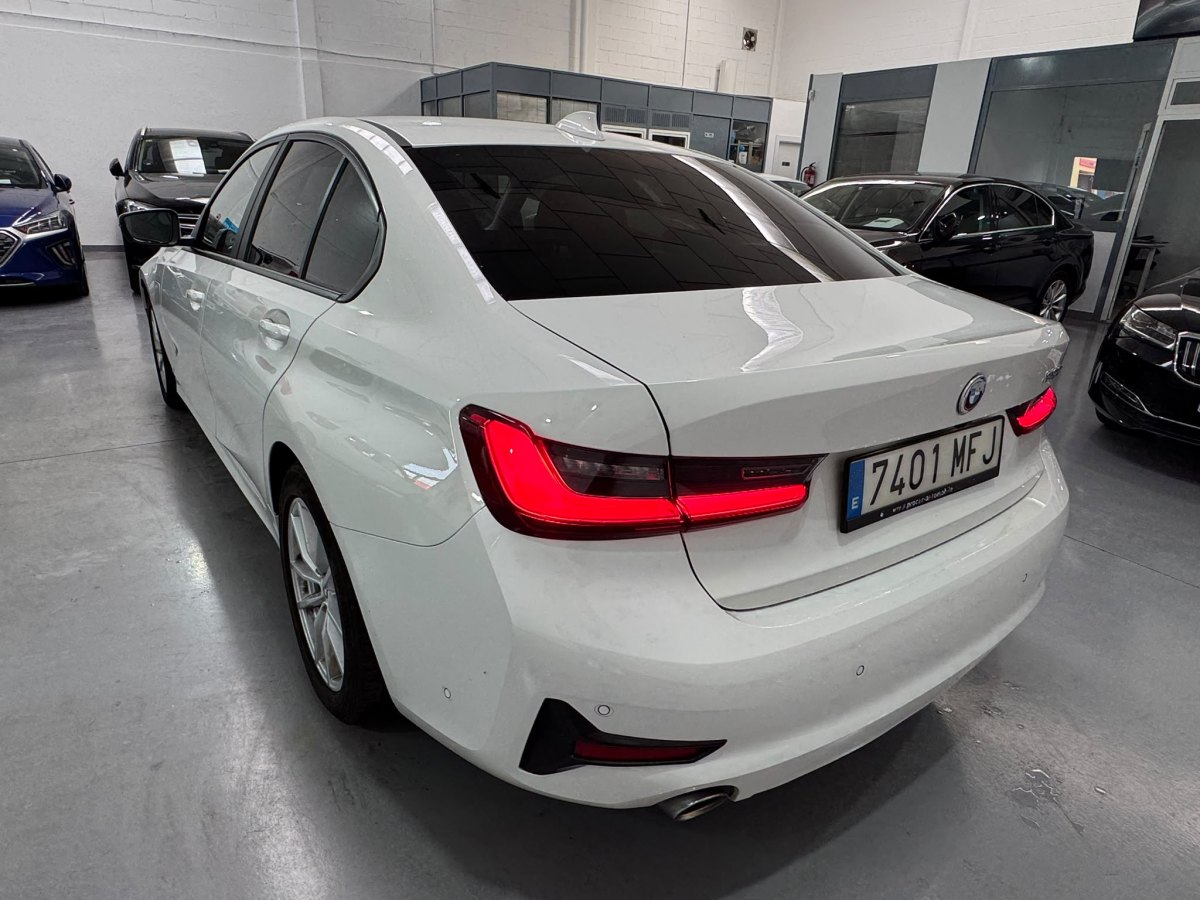 BMW 3 serie 2.0 Automático 292 CV 330e