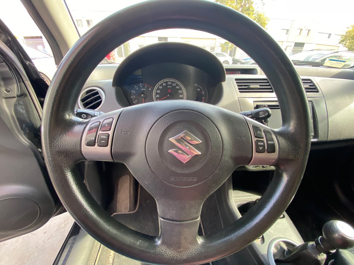 Suzuki Swift 1.5 102 CV