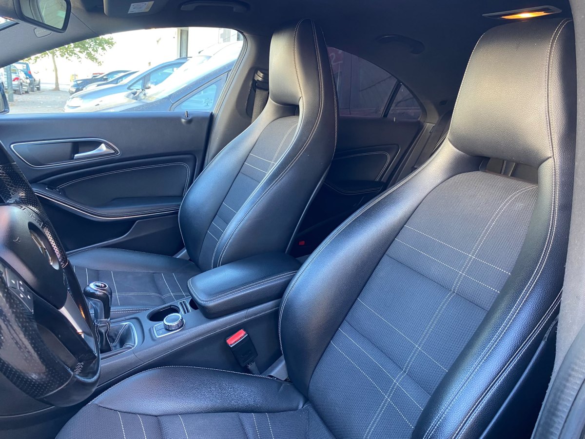 Mercedes-Benz CLA 200 163 CV