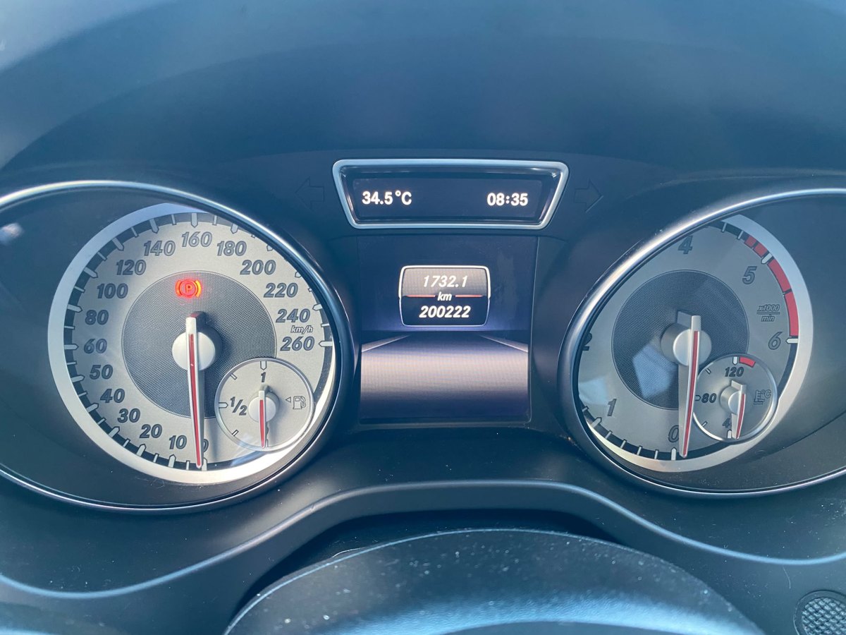 Mercedes-Benz CLA 200 163 CV
