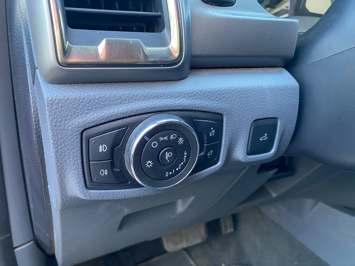 Ford Ranger 2.2 TDCi Automático AWD 160 CV