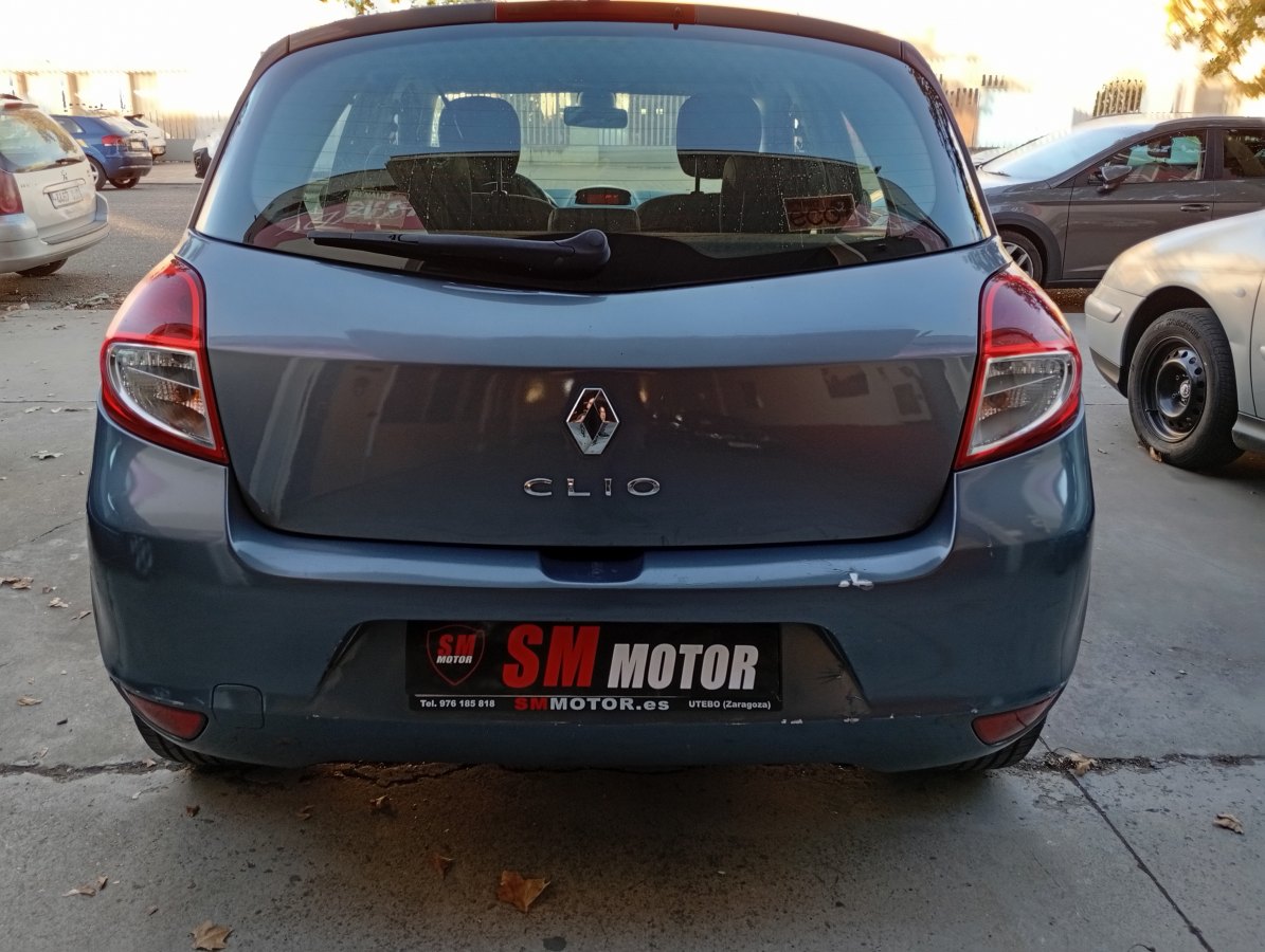 Renault Clio 1.2 75 CV