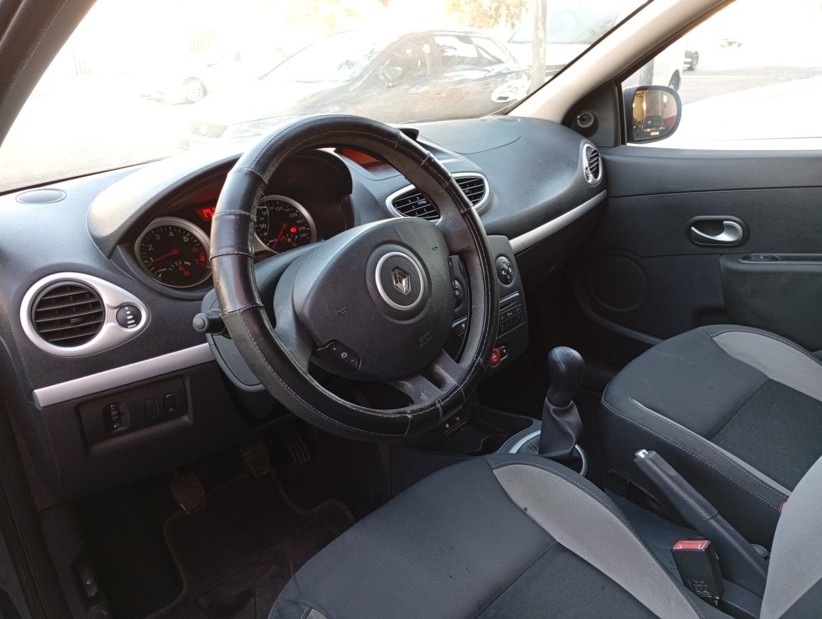 Renault Clio 1.2 75 CV
