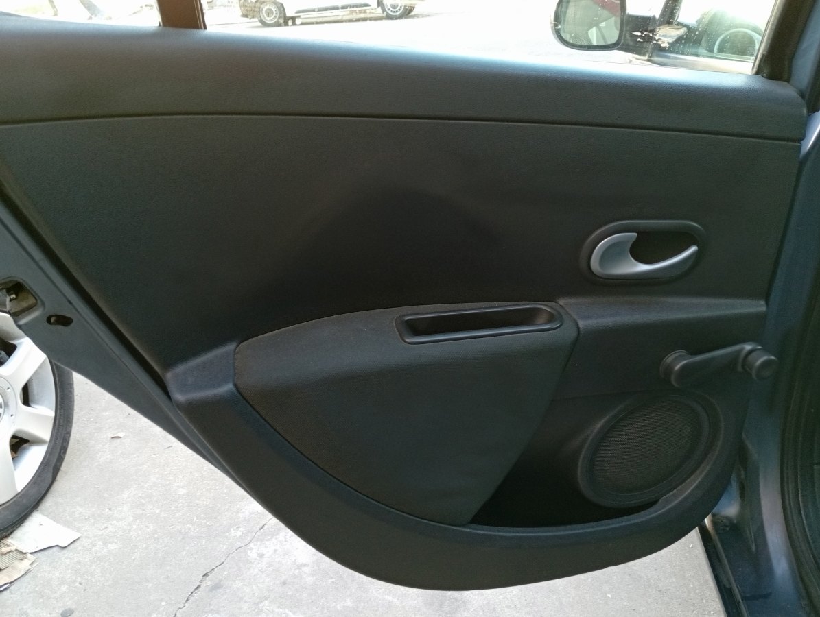Renault Clio 1.2 75 CV