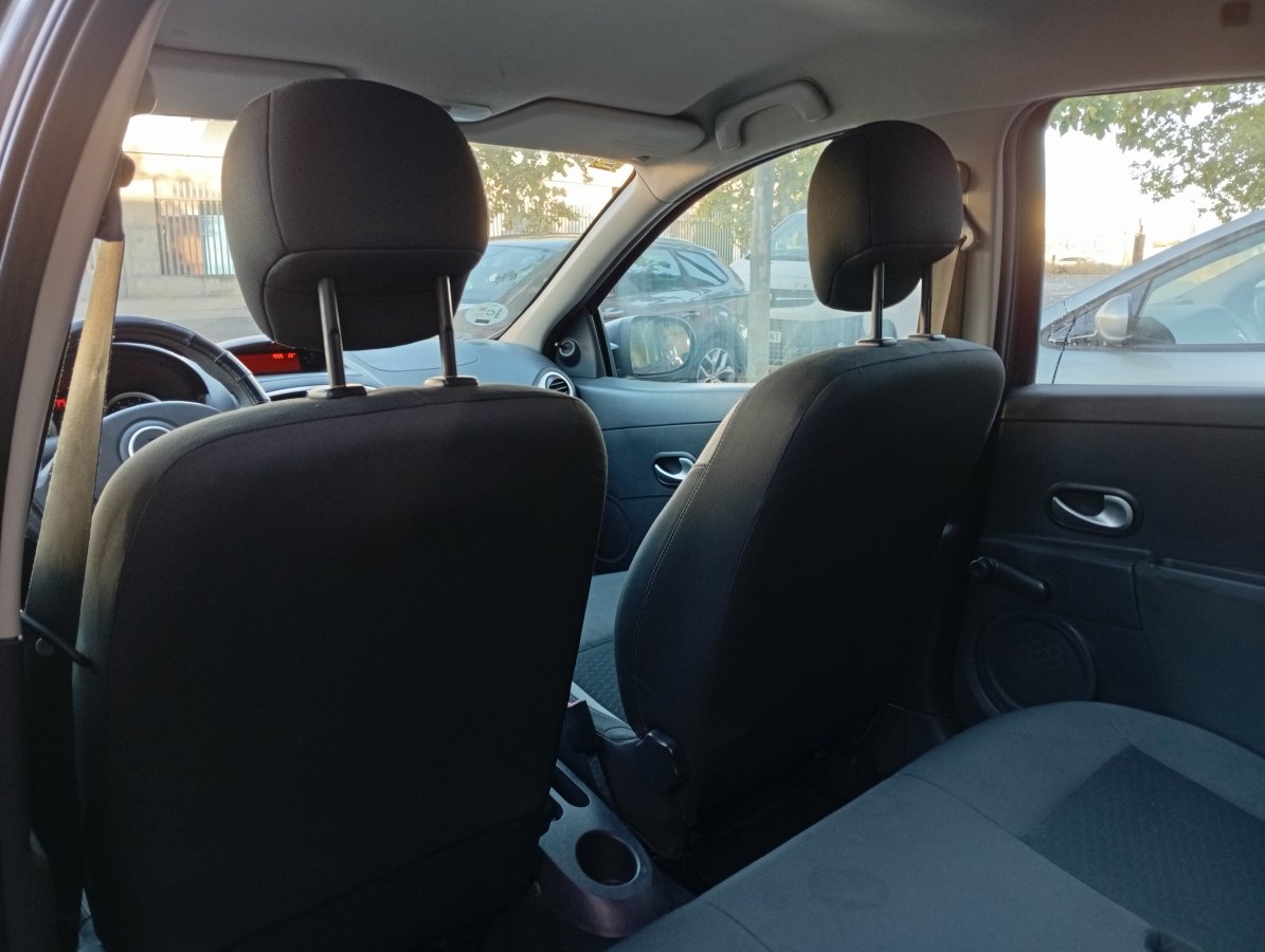 Renault Clio 1.2 75 CV