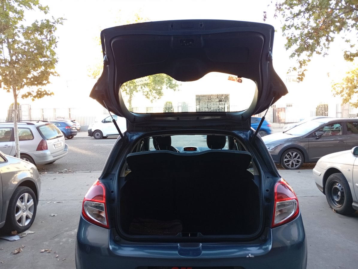 Renault Clio 1.2 75 CV