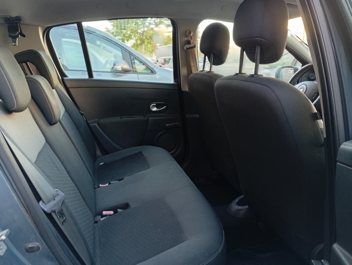 Renault Clio 1.2 75 CV