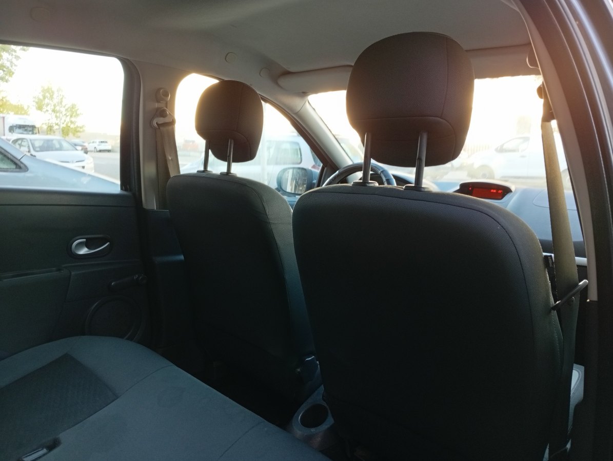 Renault Clio 1.2 75 CV