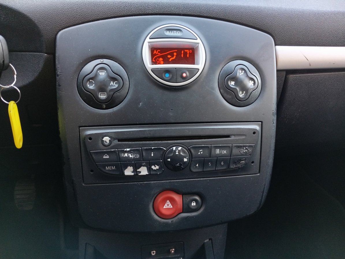 Renault Clio 1.2 75 CV