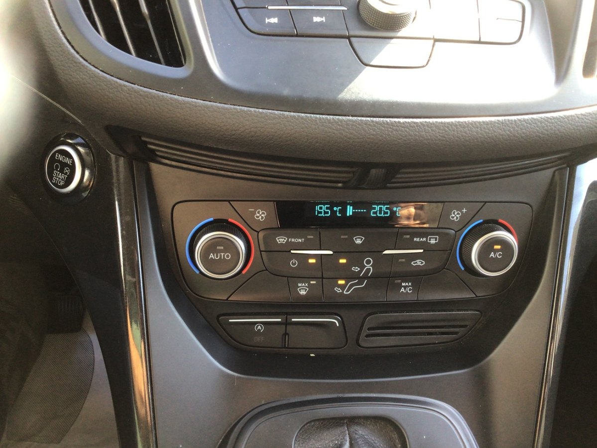 Ford Kuga 1.5 EcoBoost Automático AWD 150 CV Titanium